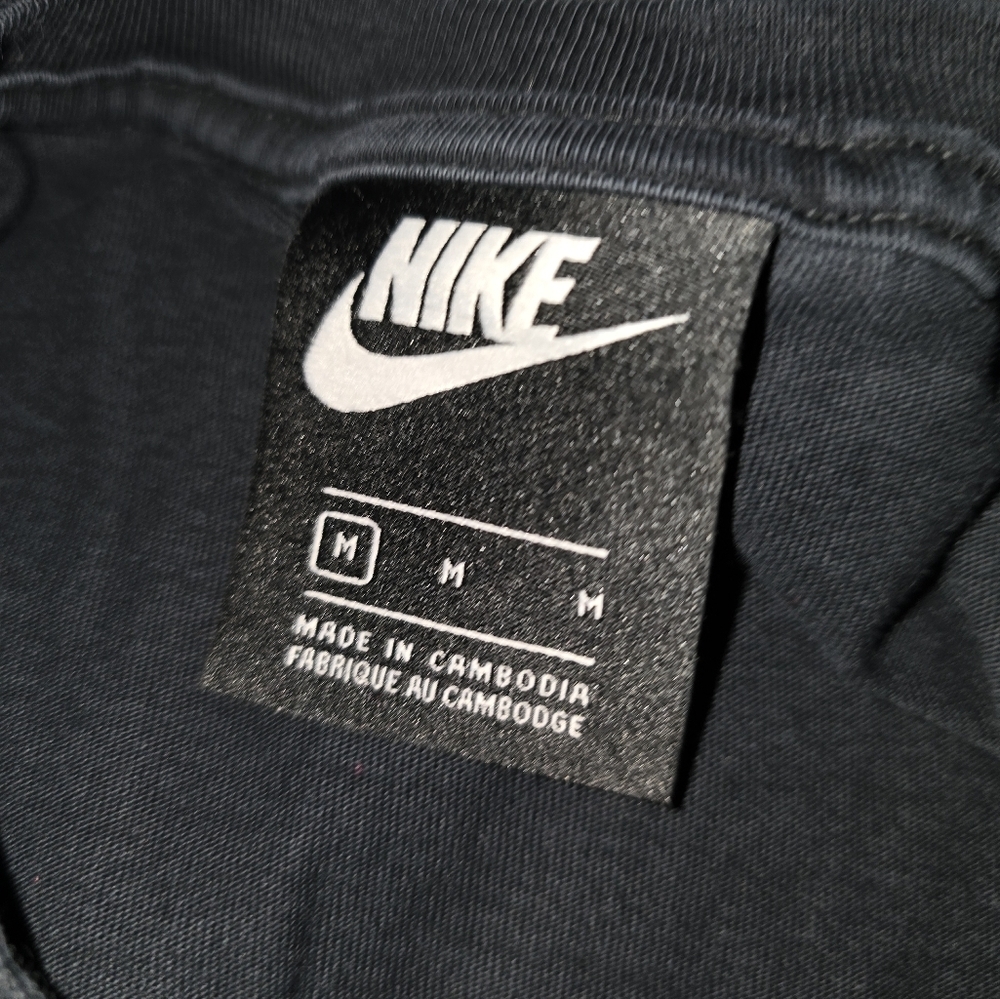 Nike Navy Long Sleeve Tee | Gold Metallic Logo | Men's Medium - Picture 4 of 4